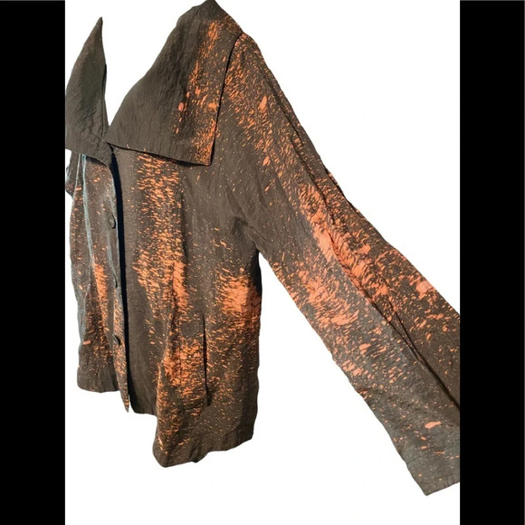 Redwood Court Silk Blend Button Down Top - Picture 2 of 11